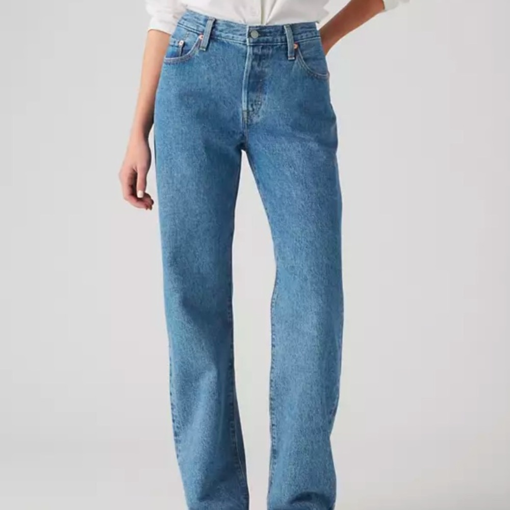 Levi’s 501 Raw Hem High-Waisted Straight Leg Jeans